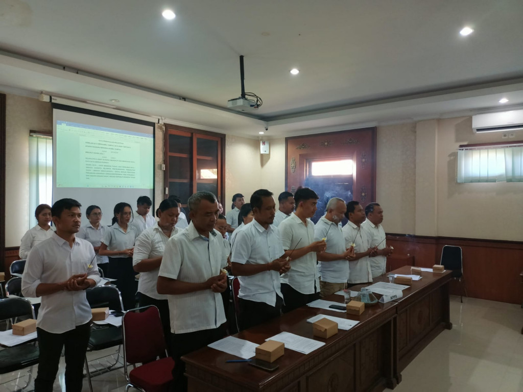 PELANTIKAN DAN BIMTEK KPPS DESA AYUNAN TAHUN 2024.